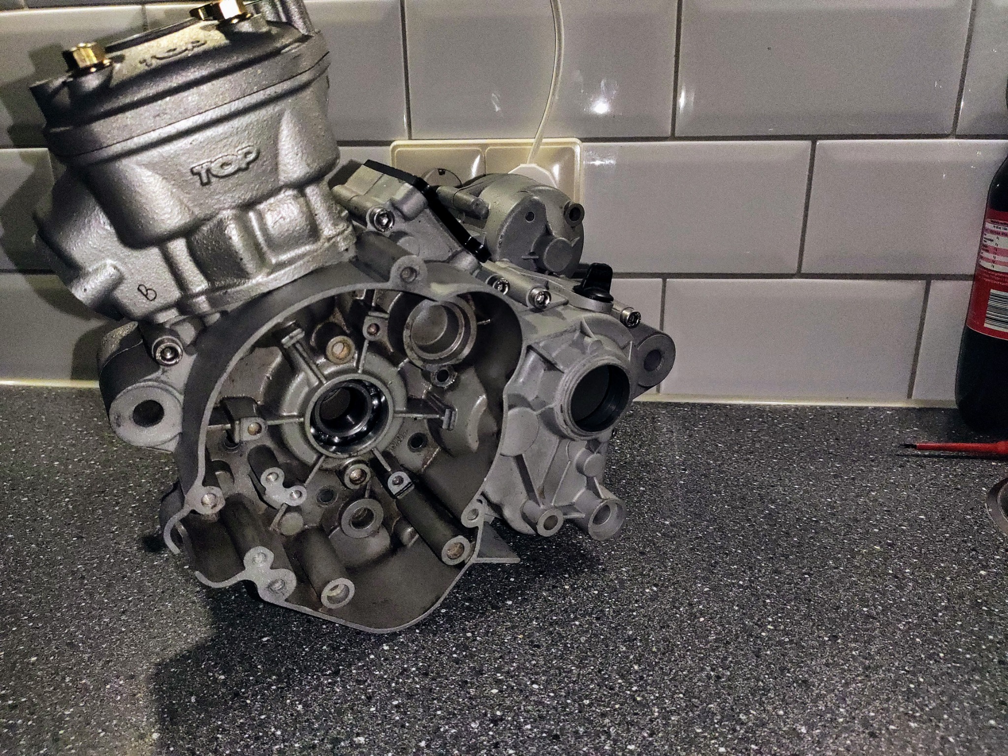 Derbi D50B0 motorblok vanaf de ontstekingszijde